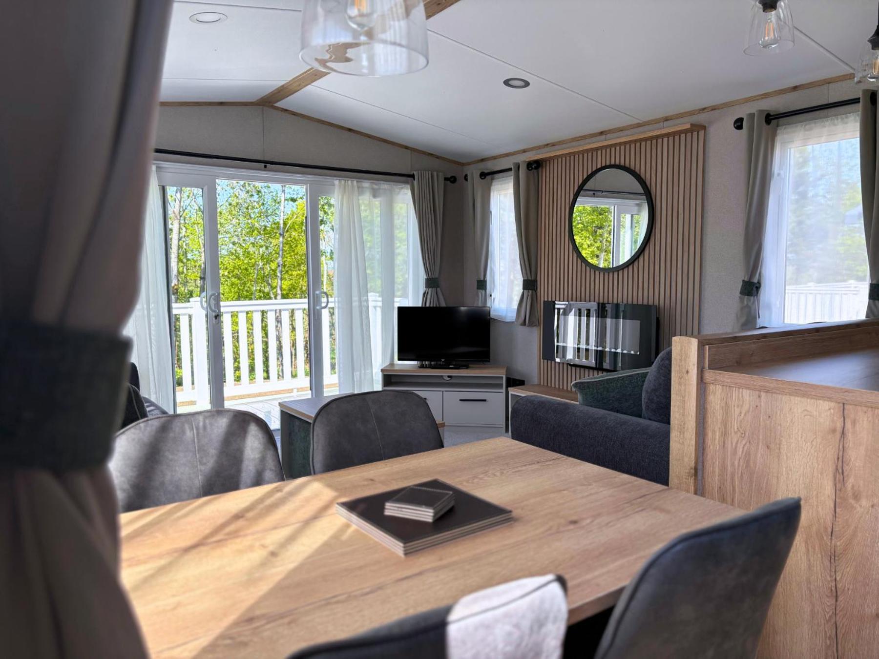 Linwater Caravan Park - Luxury Lodges And Static Caravans Near Edinburgh Newbridge  Exterior foto